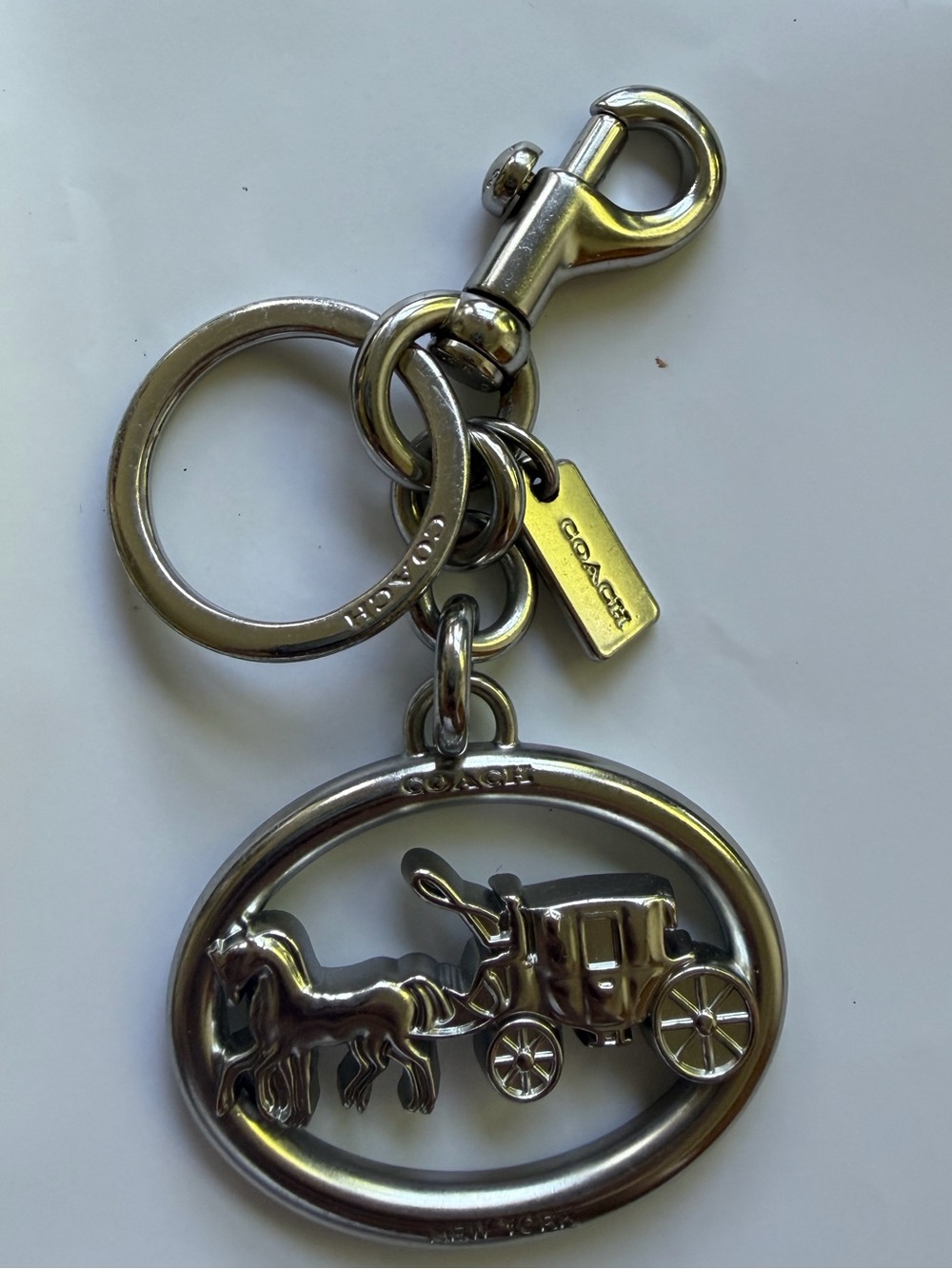 Coach horse & carriage keychain